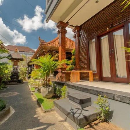 Pondok Lulik Homestay Canggu Exterior photo