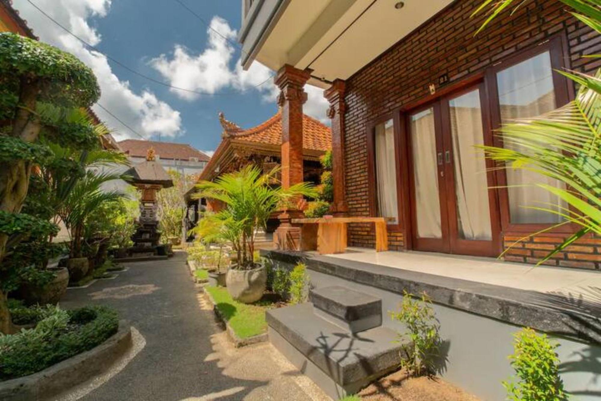 Pondok Lulik Homestay Canggu Exterior photo