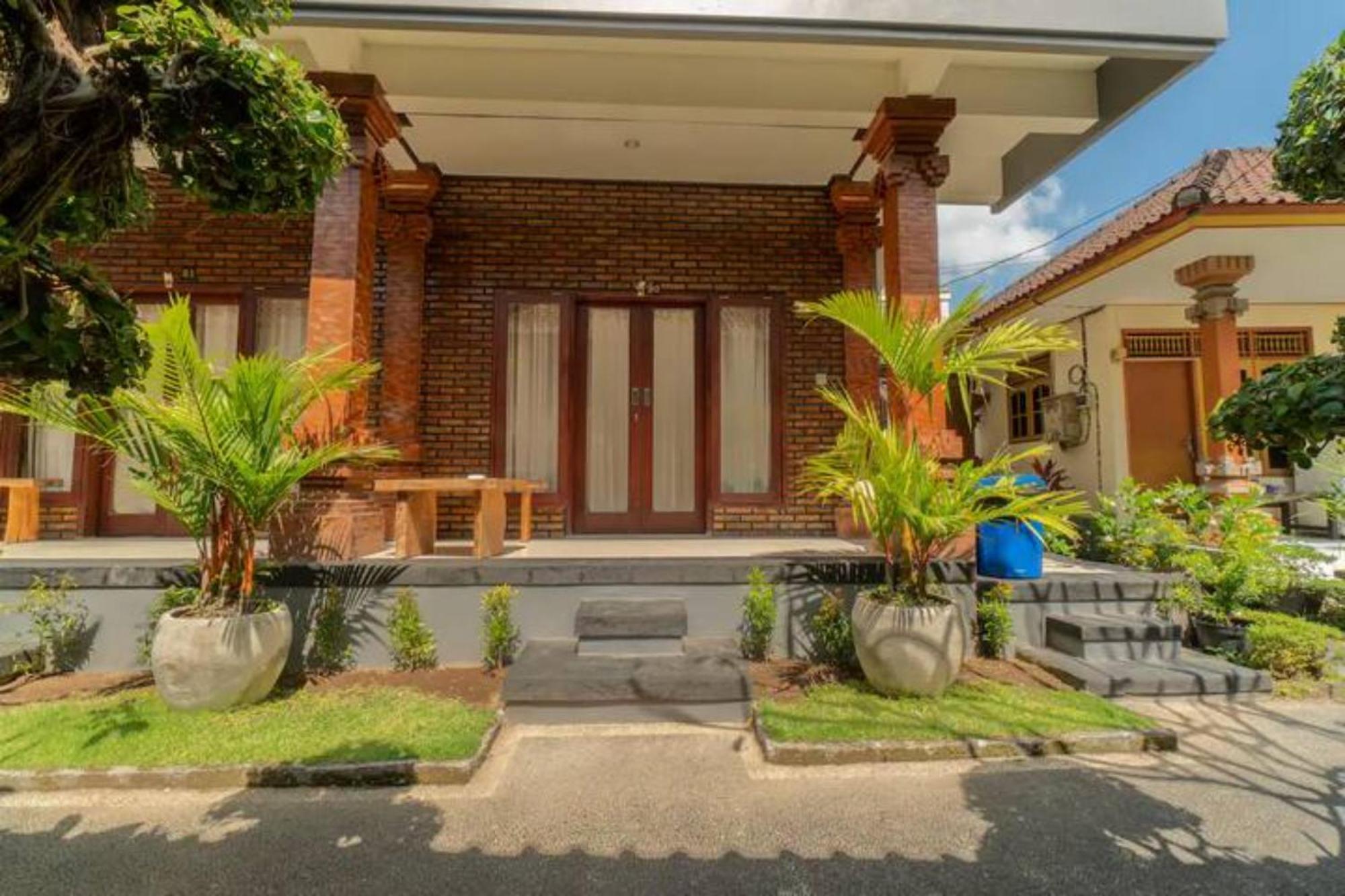 Pondok Lulik Homestay Canggu Exterior photo