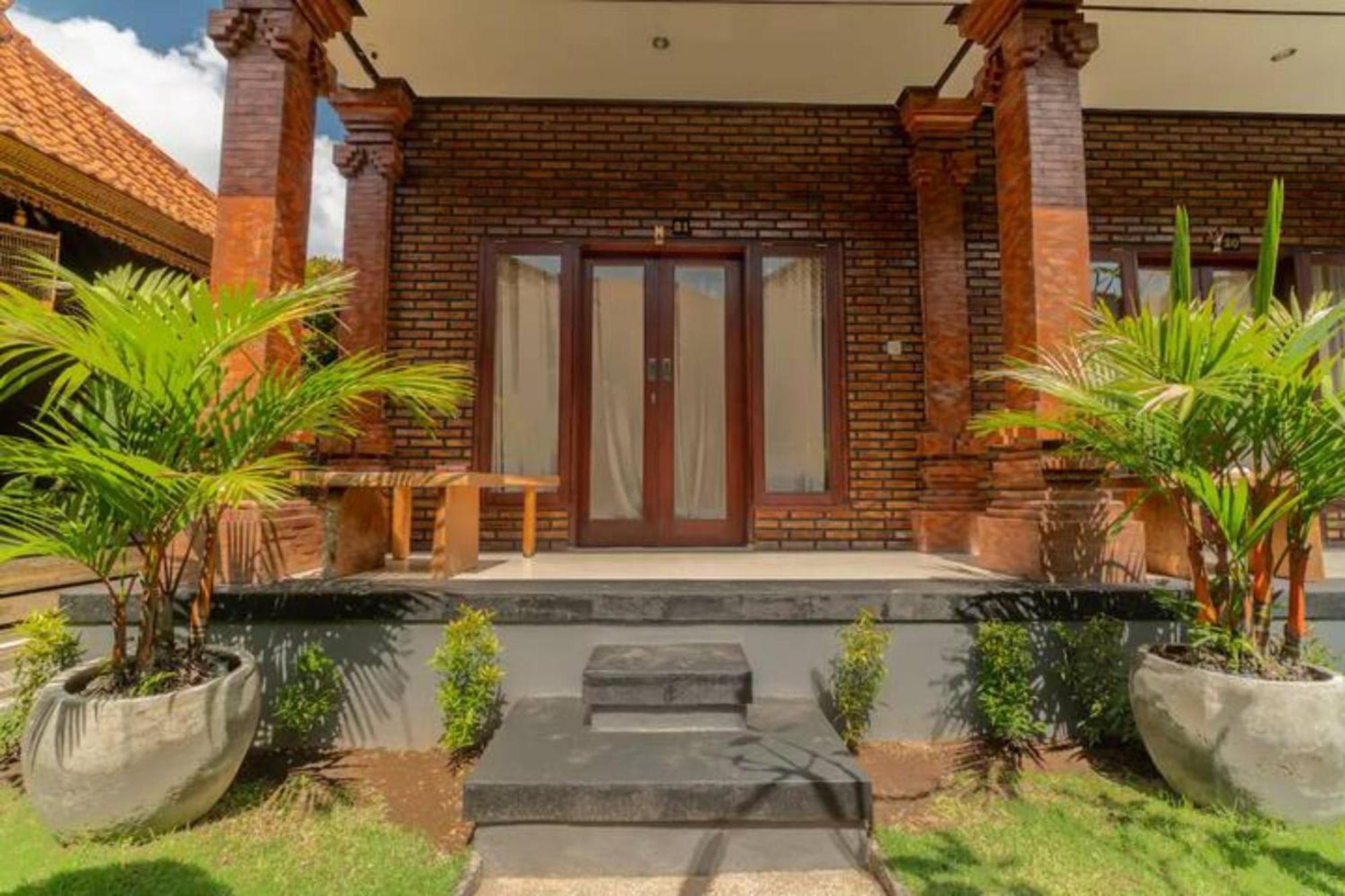 Pondok Lulik Homestay Canggu Exterior photo