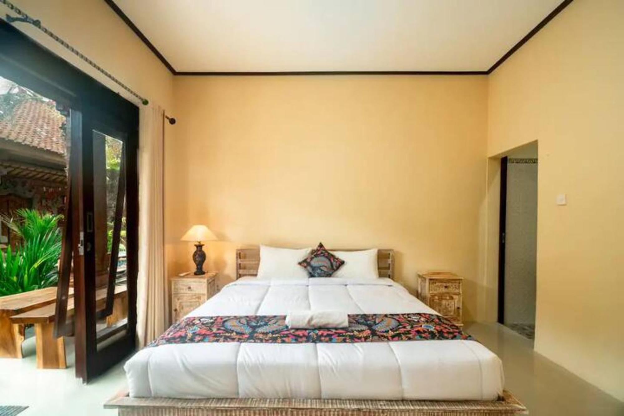 Pondok Lulik Homestay Canggu Exterior photo