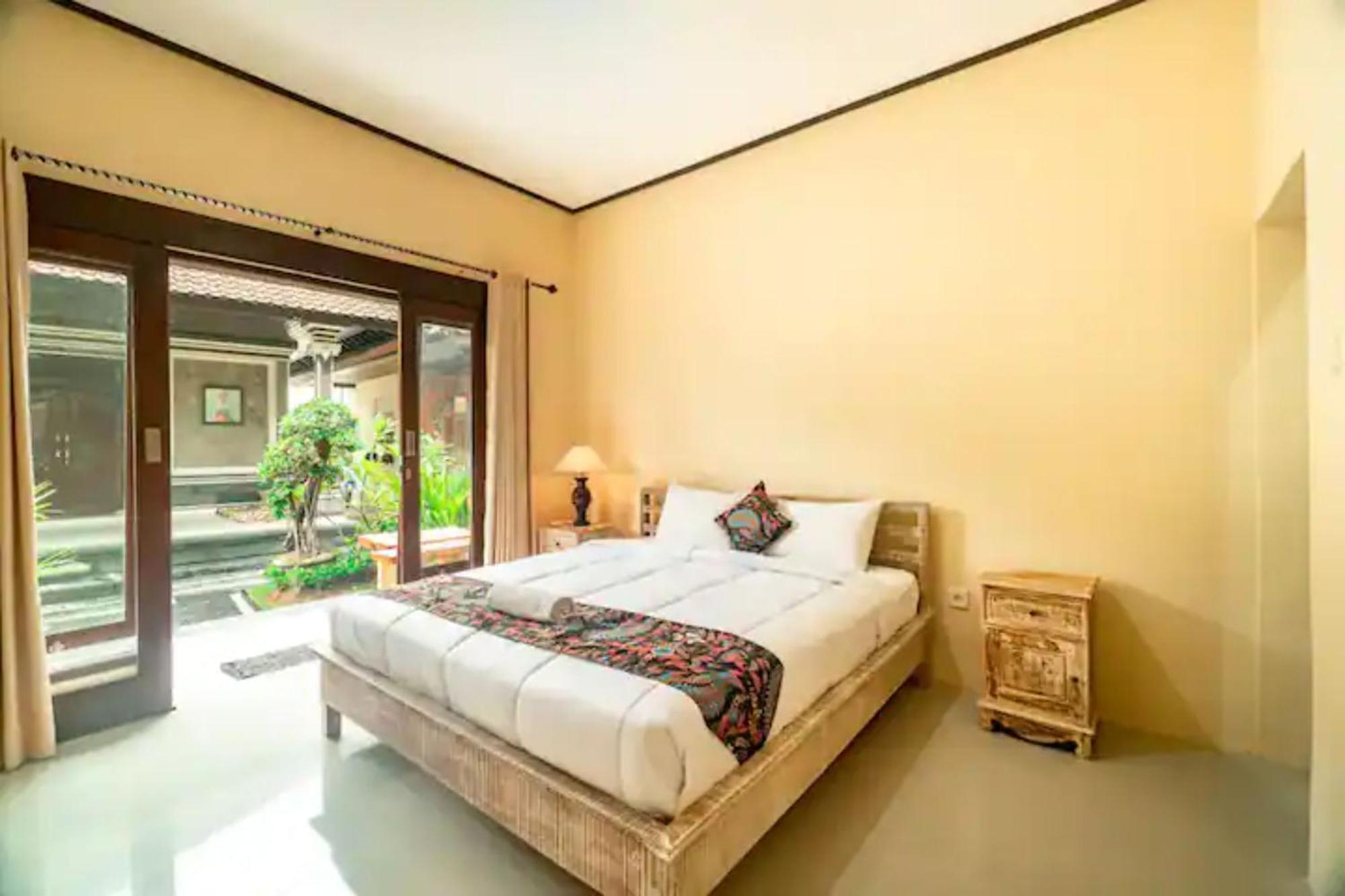 Pondok Lulik Homestay Canggu Exterior photo